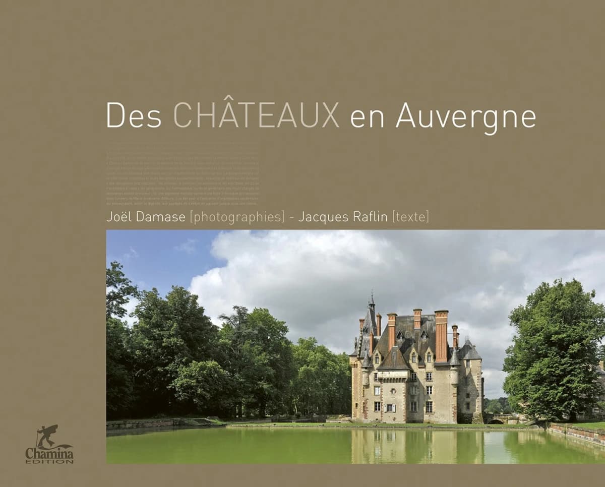 Des Chateaux En Auvergne — recto