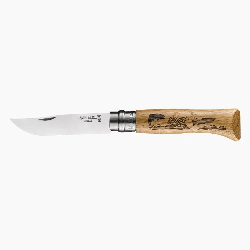 Opinel en chêne n°8 gravure poisson et pêche — vue 1